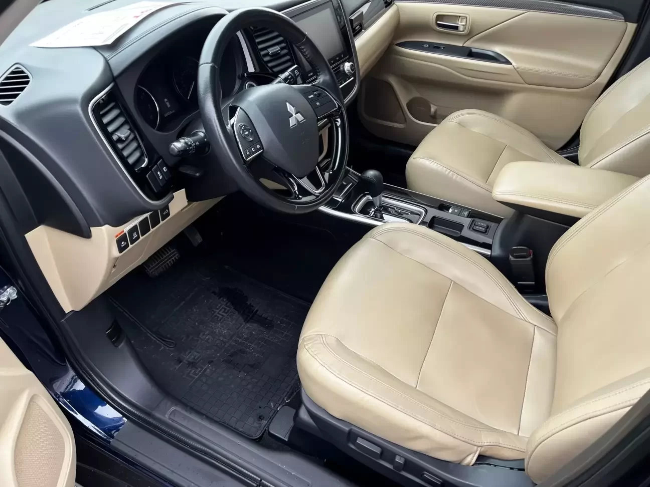 Mitsubishi Outlander 2020