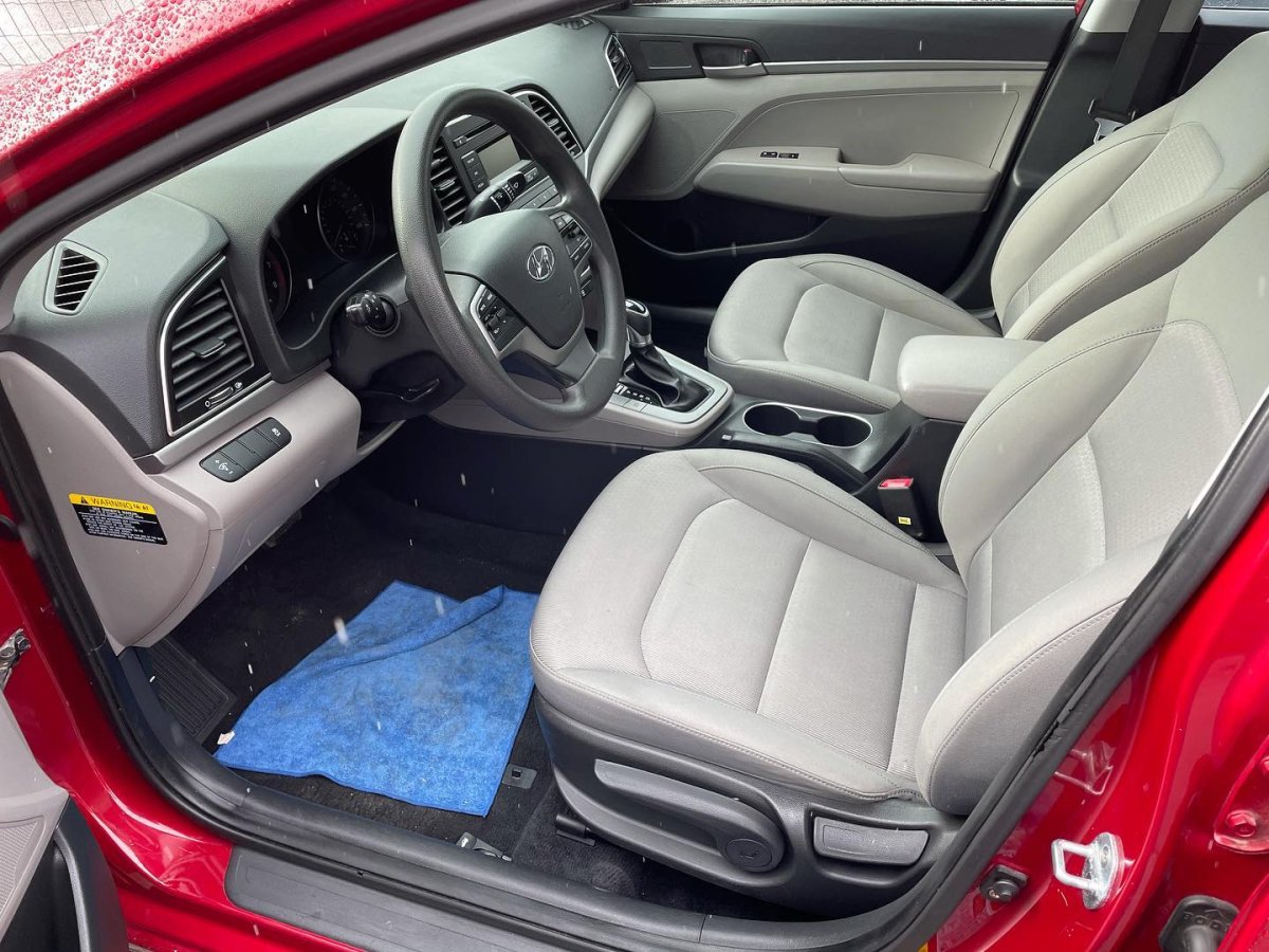 Hyundai Elantra 2017