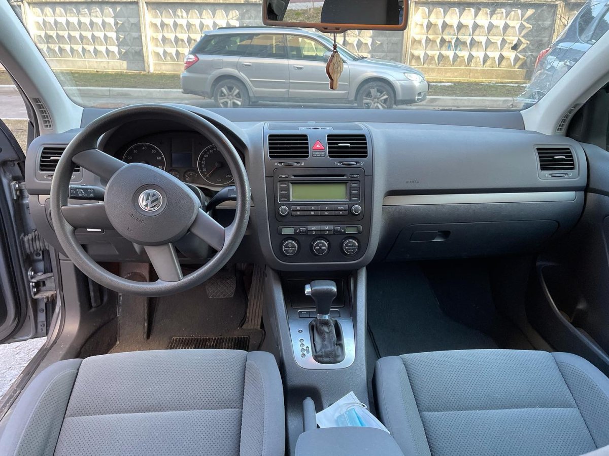 Volkswagen Golf 2004
