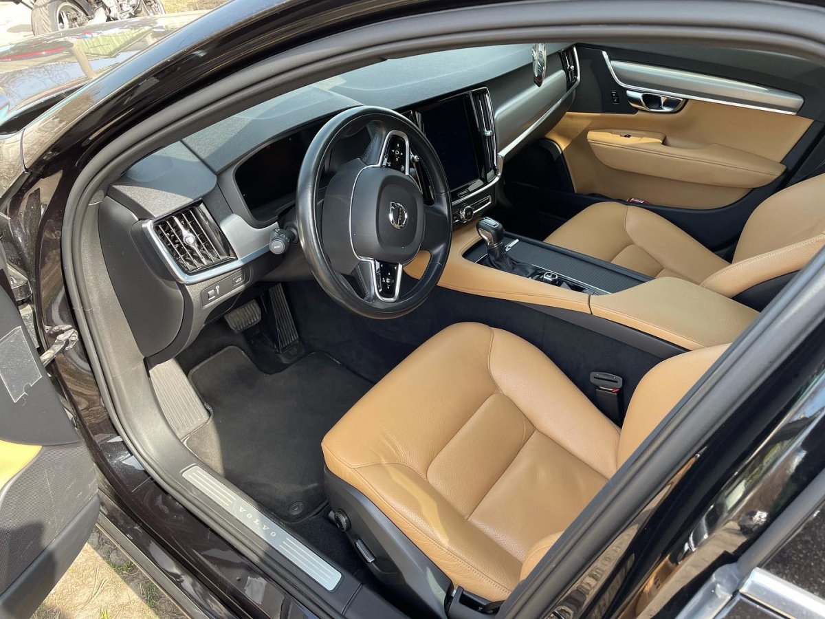 Volvo V90 2017