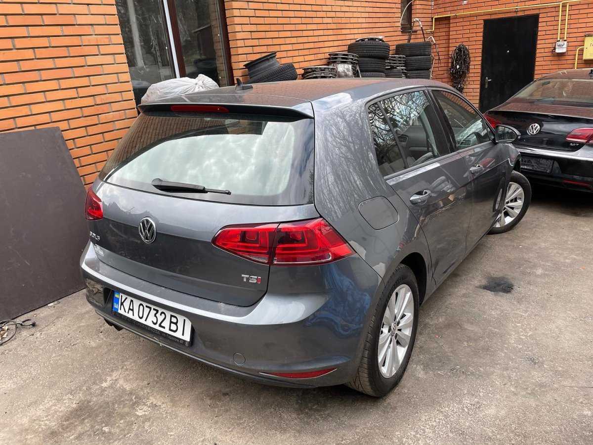 Volkswagen Golf VII
