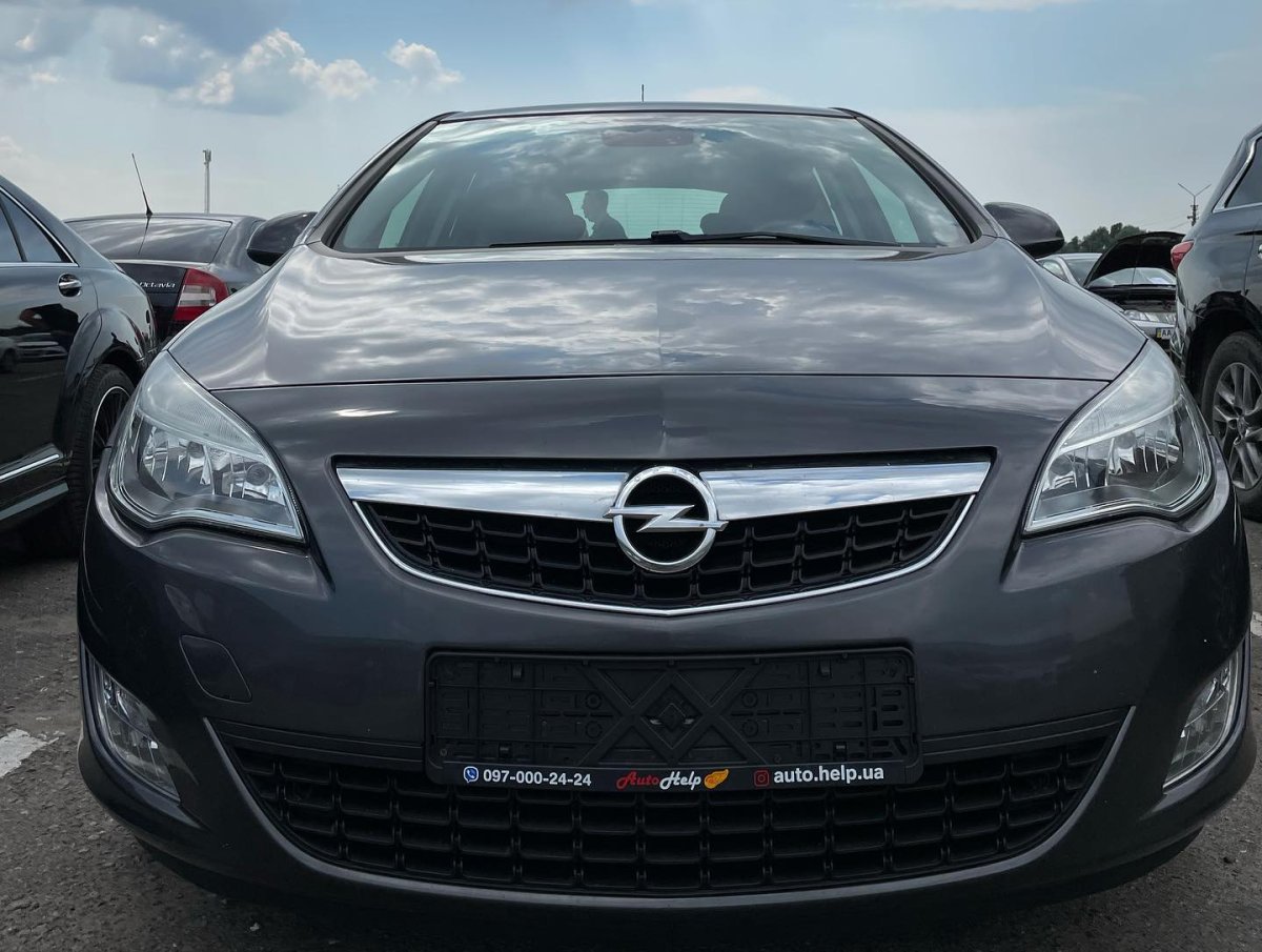 Opel Astra J 2010
