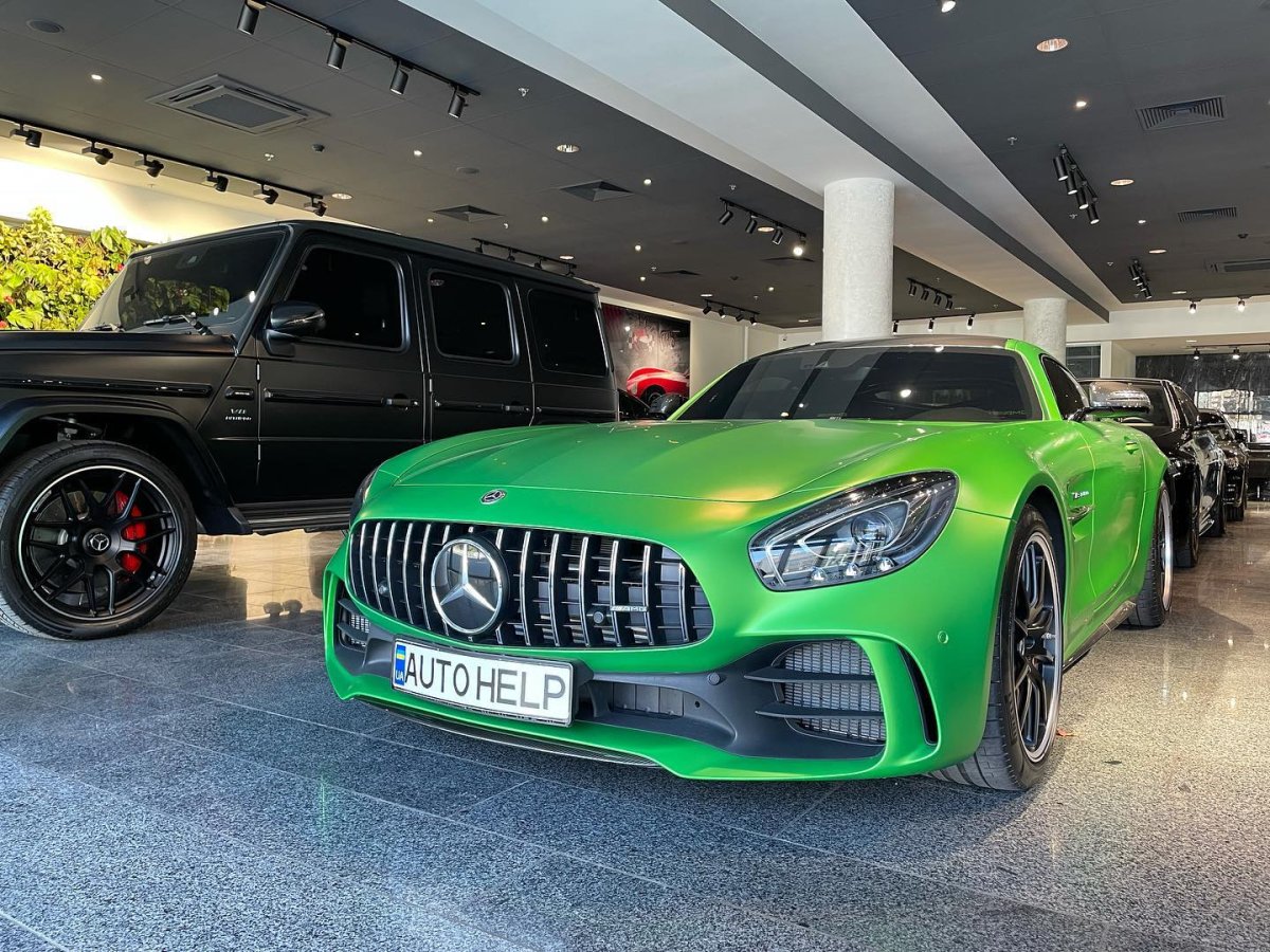 Mercedes-Benz AMG GT R