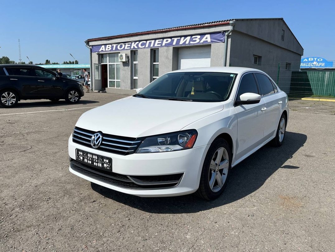 Volkswagen Passat B7 SE 2013