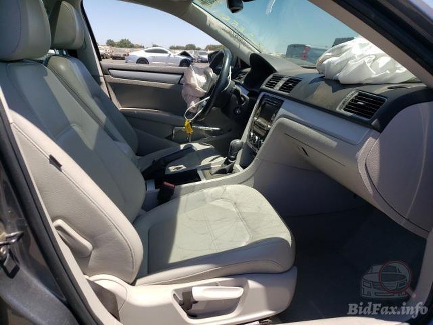 Volkswagen Passat B7 SE 2012