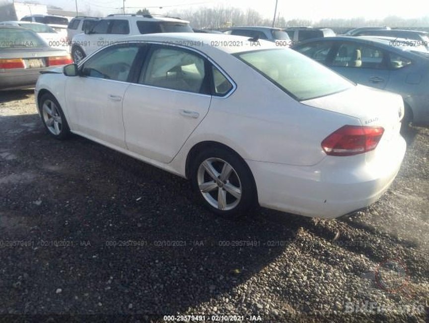 Volkswagen Passat B7 SE 2013