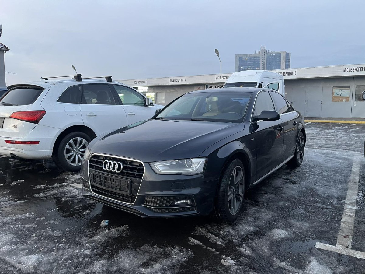 Audi A4 2014