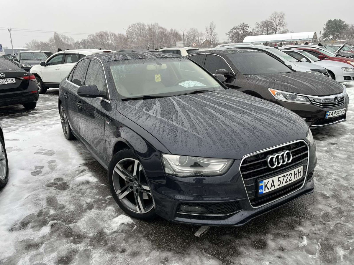 Audi A4 2014