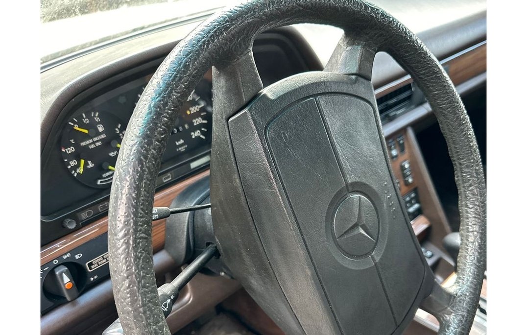 Mercedes Benz 1988