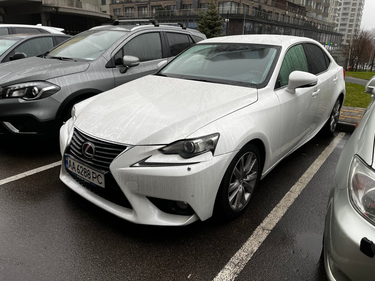 Lexus IS 2013