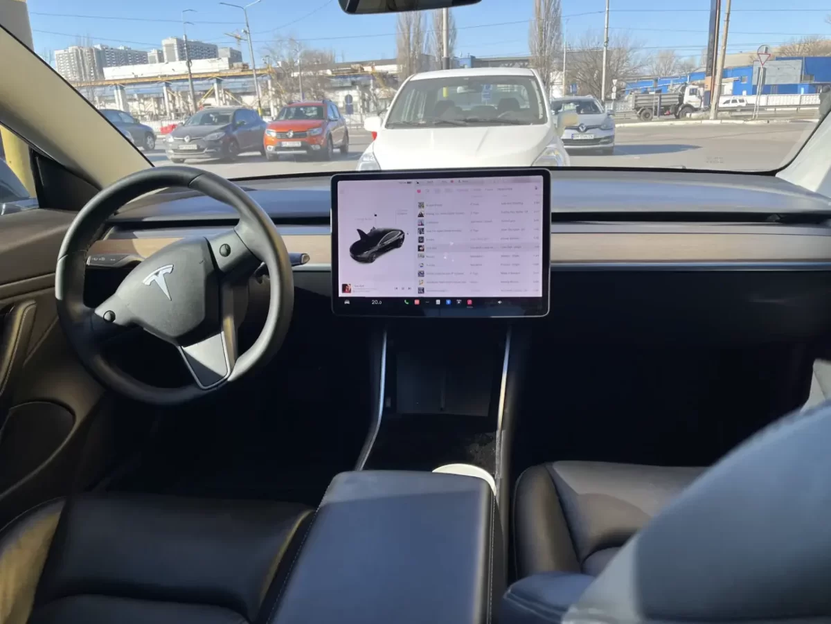 Tesla Model 3 2019