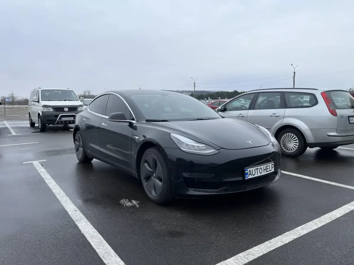 Tesla Model 3 2019