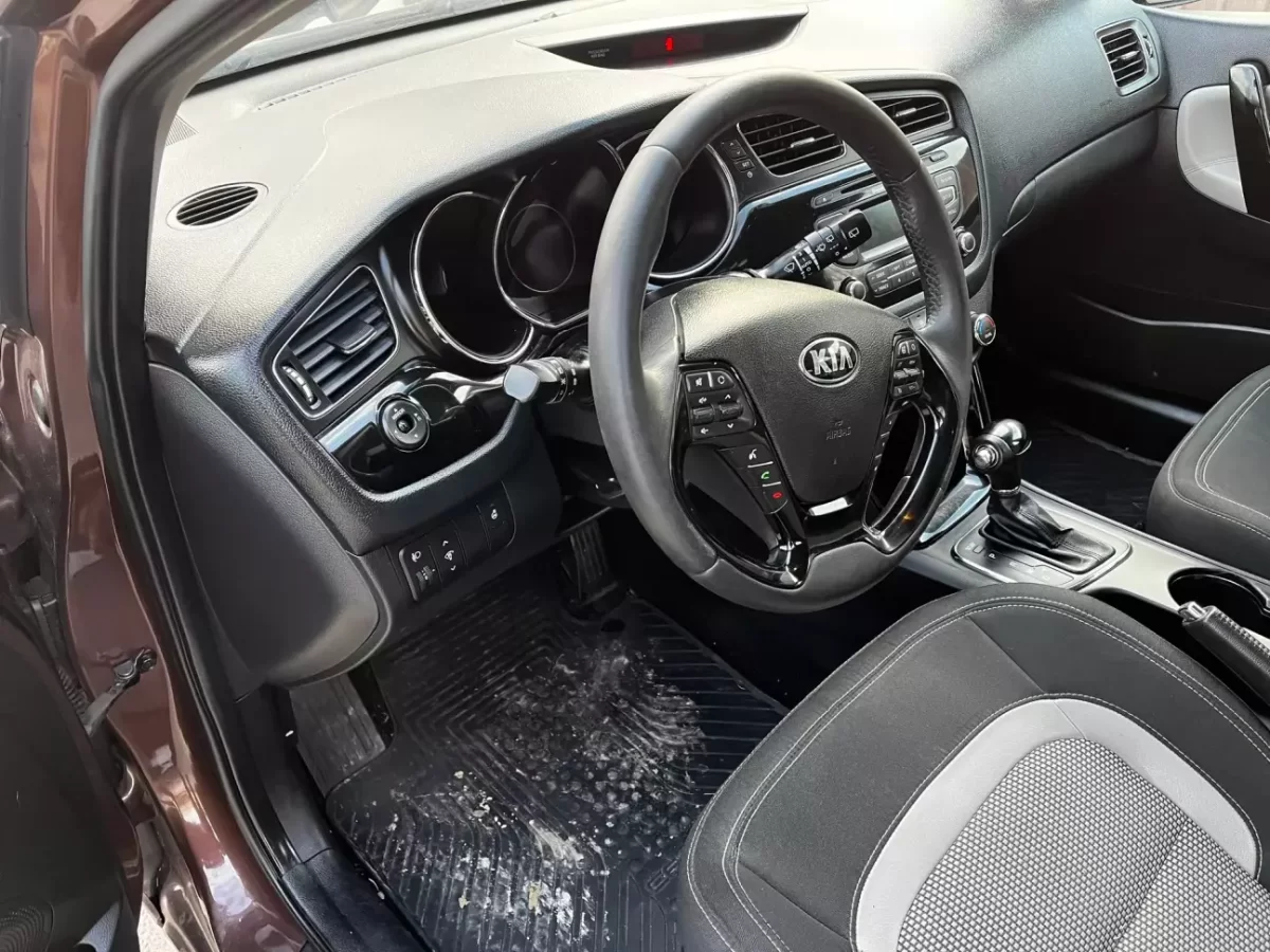 Розвод з пробігом Kia Ceed 2013