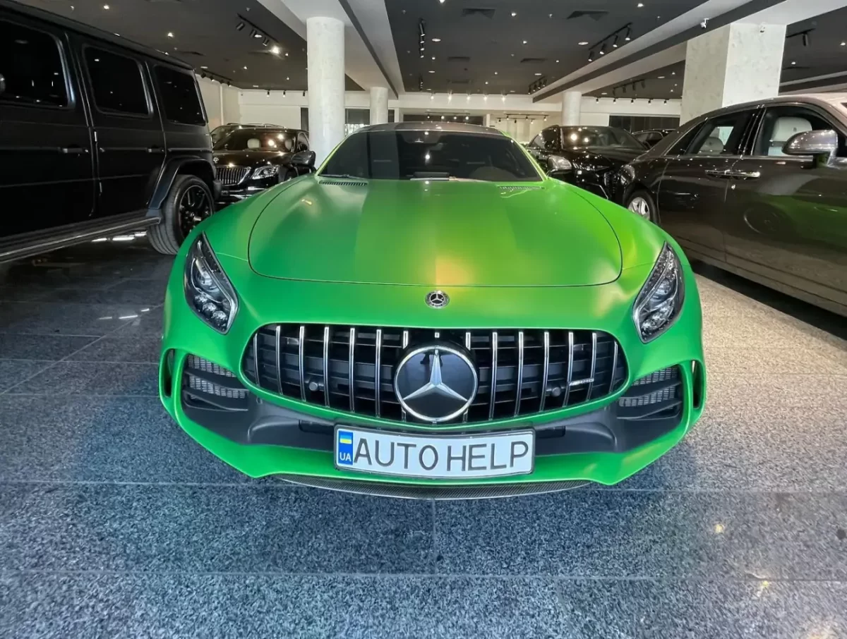 Mercedes-Benz AMG GT R