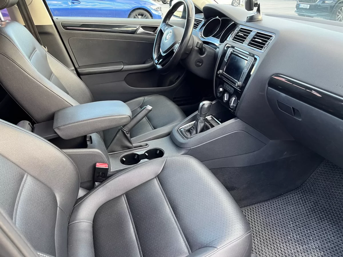Volkswagen Jetta 2016