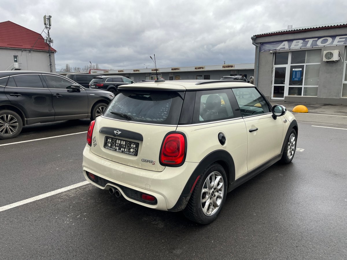 🇬🇧 MINI Hatch 2017