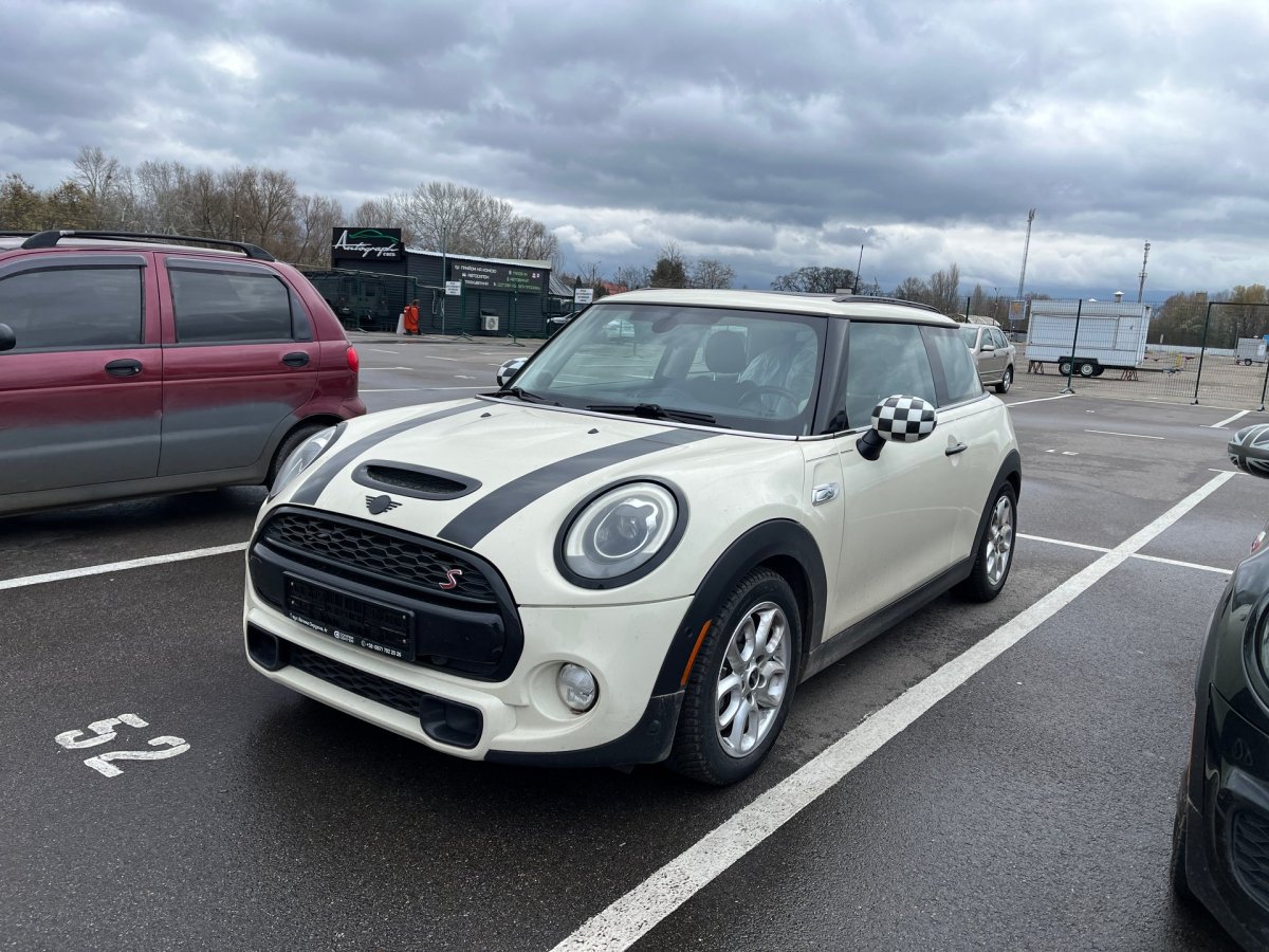 🇬🇧 MINI Hatch 2017