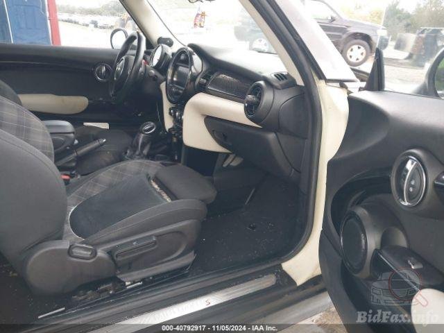 🇬🇧 MINI Hatch 2017