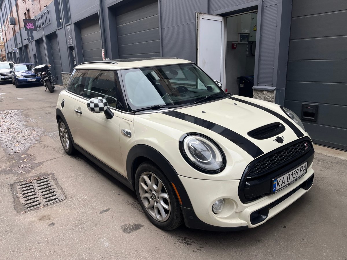 🇬🇧 MINI Hatch 2017