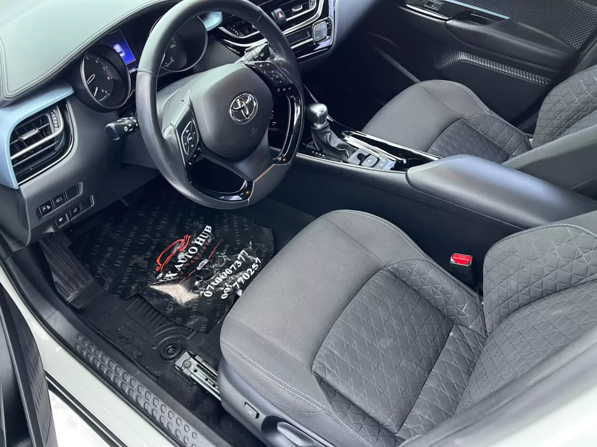 ✅Toyota C-HR 2020